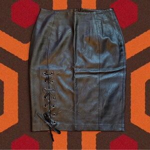 NWT MINKPINK Black Vegan Leather Pencil Skirt & Lace-Up Detail 🎀